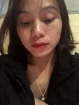 Trangbabylove online show from 11.17.25