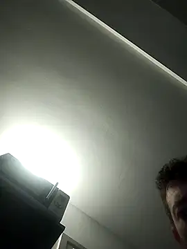 Snapshot of platone09 chatting on 03.12.26 platone09 online show from 03.12.26