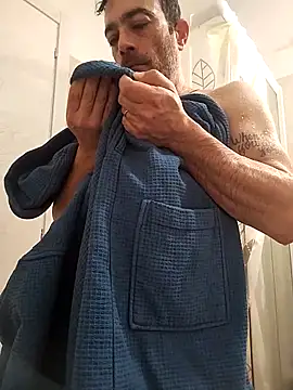 Snapshot of platone09 chatting on 03.31.26 platone09 online show from 03.31.26