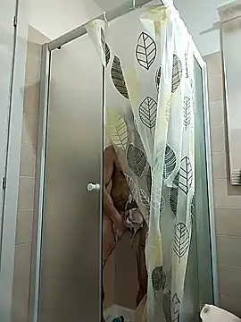 Snapshot of platone09 chatting on 04.08.26 platone09 online show from 04.08.26