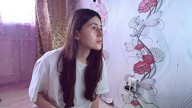 Snapshot of KristinaScott chatting on 11.29.25 KristinaScott online show from 11.29.25