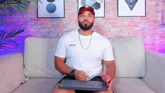 Chris Varden online show from 12.02.25