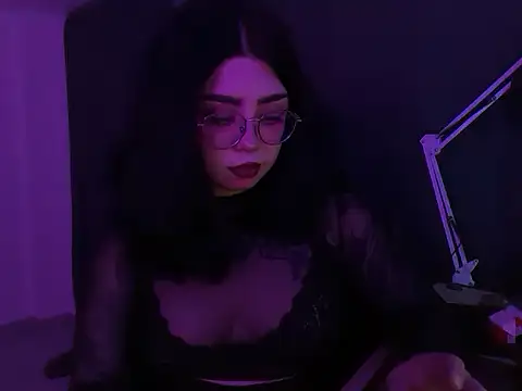 Seraphine00 online show from 11.25.25