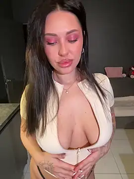 Lolla dolly online show from 11.28.25