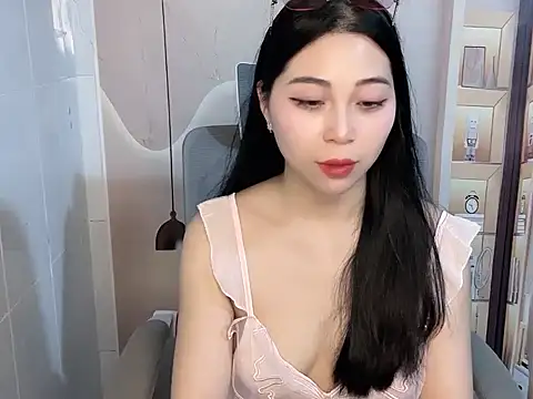 Lousii online show from 04.11.26