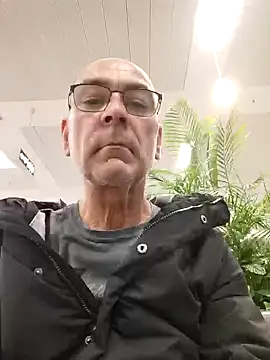 raini14770 online show from 12.20.25