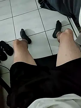 bnnzin online show from 11.17.25