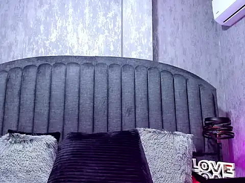 Snapshot of Kleerth_Miller chatting on 01.11.26 Kleerth Miller online show from 01.11.26