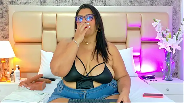 SelennaCooper online show from 01.08.26