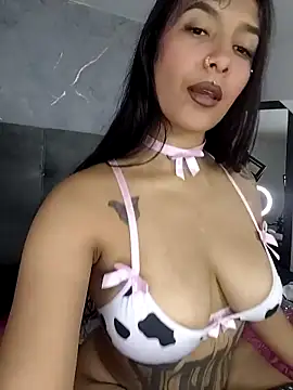 Scaarleth-4 online show from 11.26.25