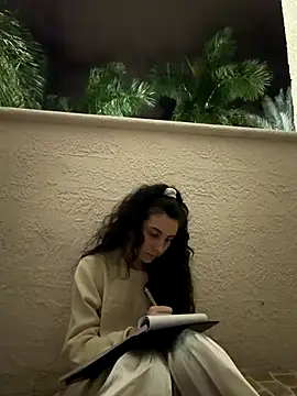 Snapshot of sometimesmiachristina chatting on 12.16.25 sometimesmiachristina online show from 12.16.25