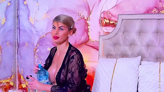 SalmaRroze online show from 11.21.25