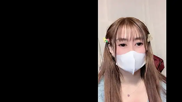 Snapshot of MiAnna-Lovee chatting on 11.20.25 MiAnna-Lovee online show from 11.20.25