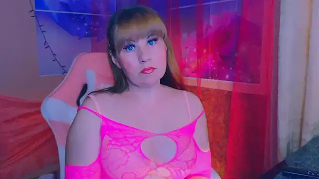 BESTLOLA online show from 04.08.26