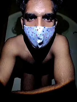 Snapshot of Yournextdoorboy chatting on 05.01.26 Yournextdoorboy online show from 05.01.26
