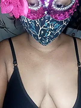 arpitaroy0 online show from 11.18.25