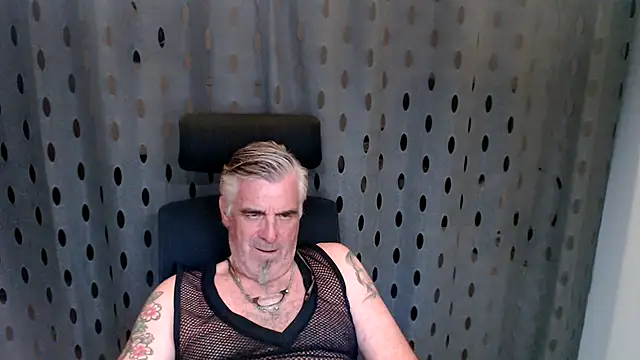 Buidapest online show from 07.13.26