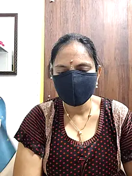 Snapshot of Queen-Neha chatting on 02.25.26 Queen-Neha online show from 02.25.26