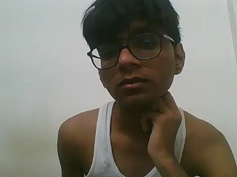 Snapshot of akshr1099 chatting on 11.17.25 akshr1099 online show from 11.17.25