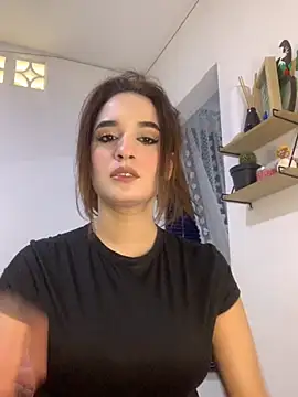 Esmeralda4 online show from 12.05.25