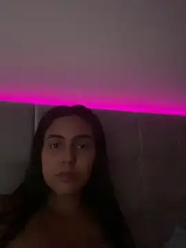 Amandinhaa01 online show from 11.25.25