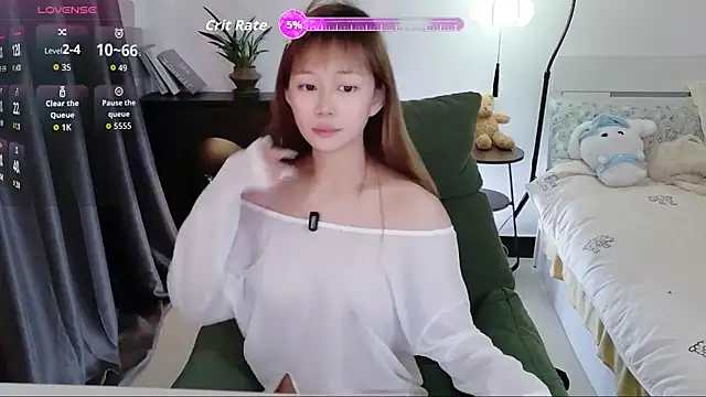 YuYu317 online show from 12.15.25