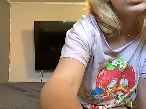 chaton blanche online show from 04.27.26