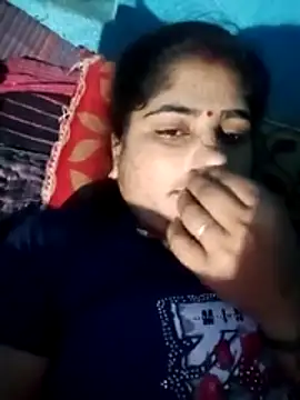 Snapshot of Sonam44 chatting on 12.17.25 Sonam44 online show from 12.17.25