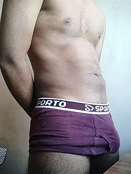 Snapshot of BhonduBaby chatting on 11.18.25 BhonduBaby online show from 11.18.25