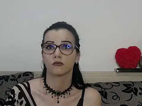 IvyCole online show from 02.08.26