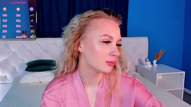 KiraRuiz online show from 02.22.26