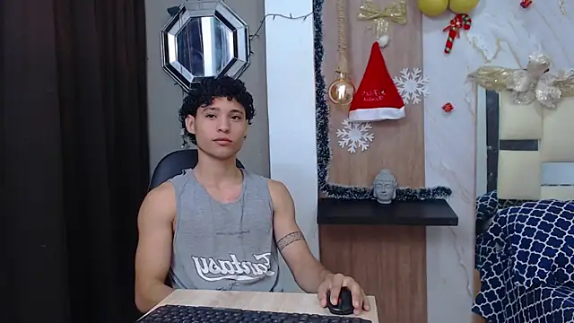 Snapshot of the_nugge chatting on 11.29.25 the nugge online show from 11.29.25