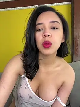 Esmerald 1111 online show from 03.20.26