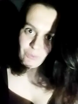 Snapshot of Liliakis chatting on 11.18.25 Liliakis online show from 11.18.25