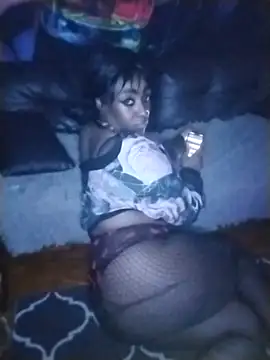 Snapshot of VenezuelaLuxeNoir chatting on 02.25.26 VenezuelaLuxeNoir online show from 02.25.26