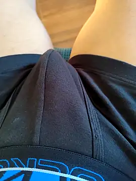 Snapshot of delhi_desires chatting on 11.26.25 delhi desires online show from 11.26.25