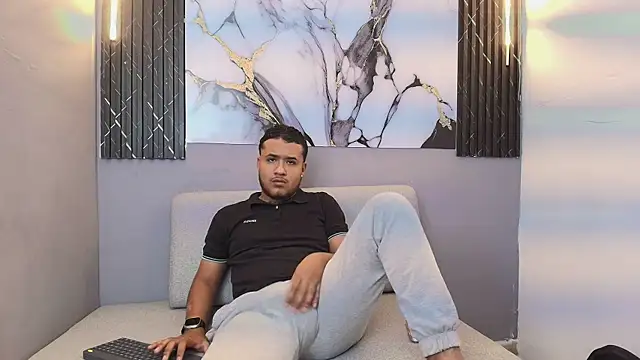 Snapshot of PAUL_GLENN1 chatting on 11.20.25 PAUL GLENN1 online show from 11.20.25