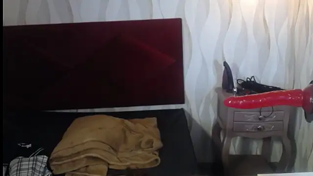 danna garza online show from 12.17.25