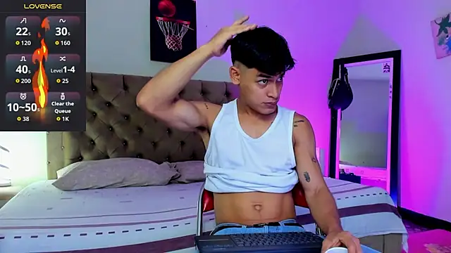 Snapshot of blorelopez chatting on 02.25.26 blorelopez online show from 02.25.26