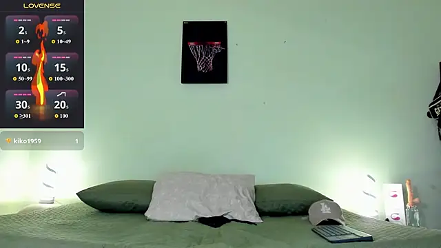 Snapshot of blorelopez chatting on 03.26.26 blorelopez online show from 03.26.26