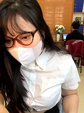 Snapshot of hide_from_colleagues chatting on 01.09.26 hide from colleagues online show from 01.09.26