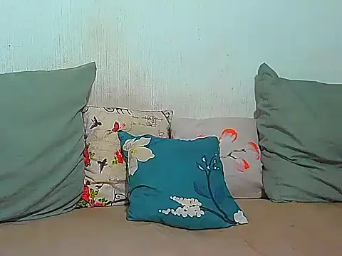 BrunetteNaomi8 online show from 04.08.26