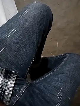 angil798 online show from 11.18.25