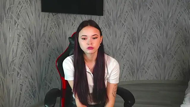 CarleeHake online show from 11.19.25