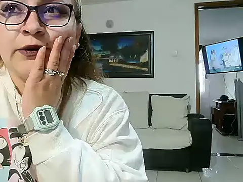 Snapshot of LexieNatty chatting on 11.19.25 LexieNatty online show from 11.19.25