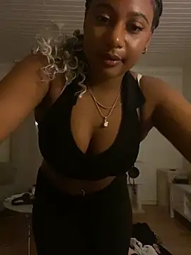 Lydiax online show from 11.28.25