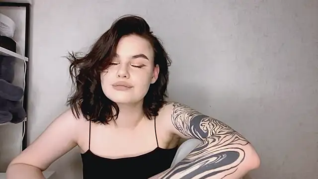 EllieVate online show from 11.20.25