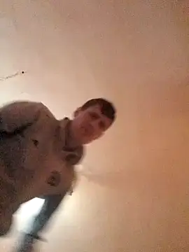 Snapshot of uiuftyrrtydre chatting on 11.19.25 uiuftyrrtydre online show from 11.19.25