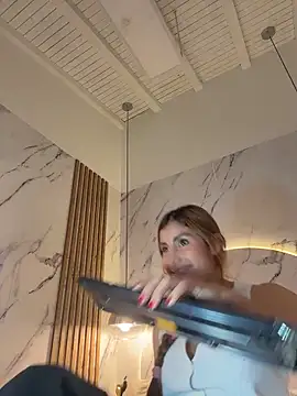 IsabelaStefano online show from 12.22.25