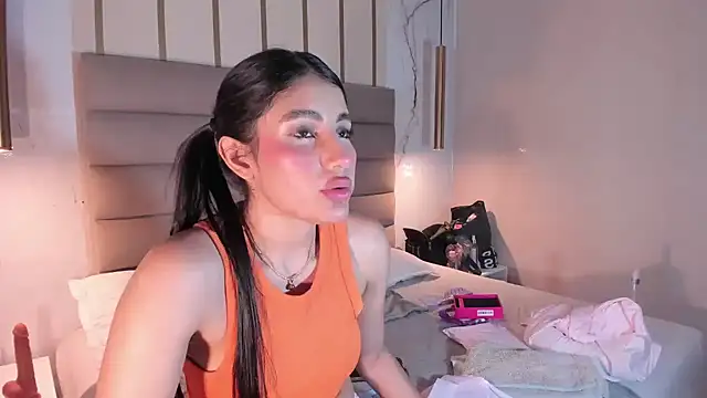 Snapshot of IsabelaStefano chatting on 06.19.26 IsabelaStefano online show from 06.19.26